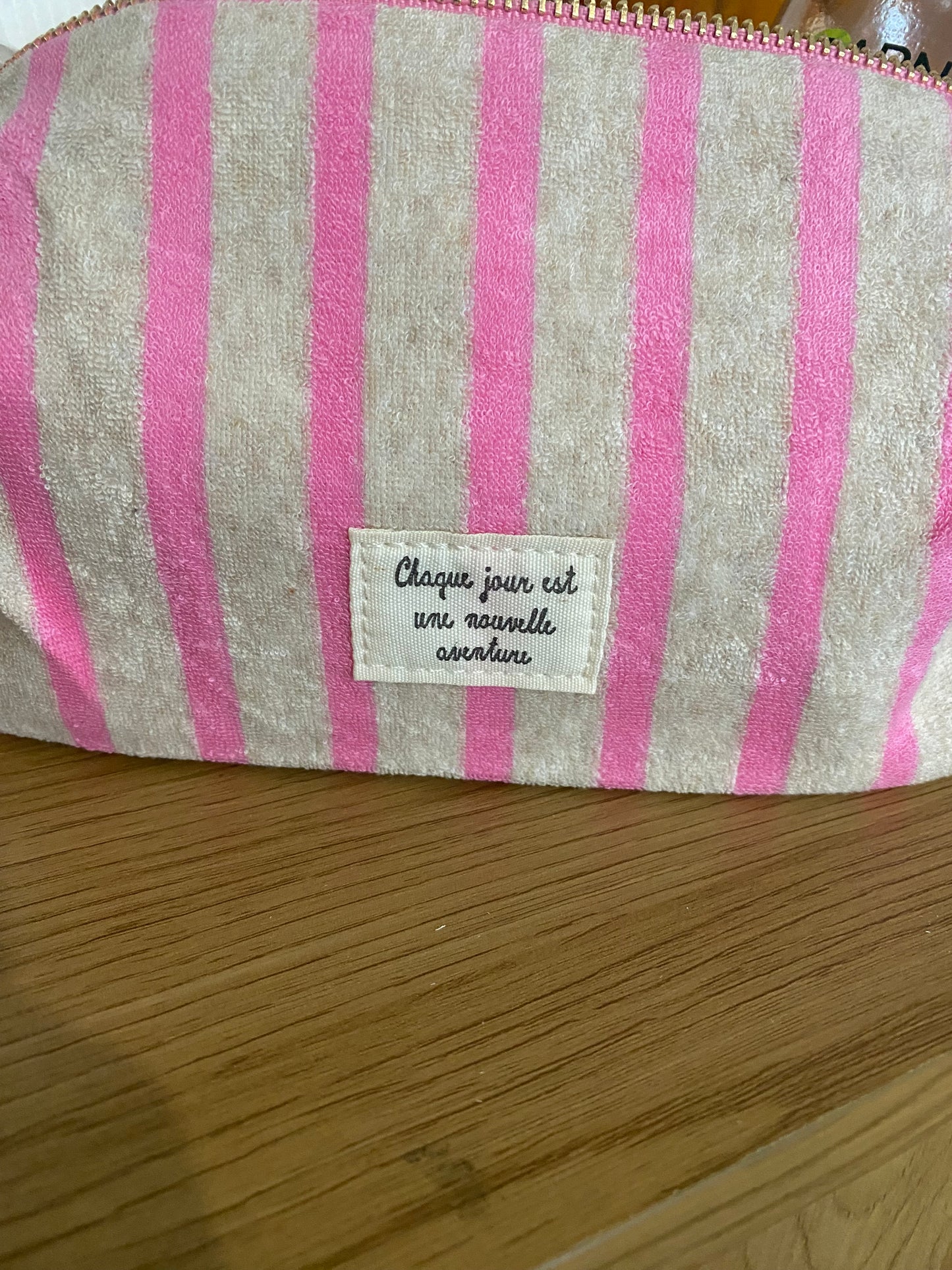 Trousse gris rayé rose