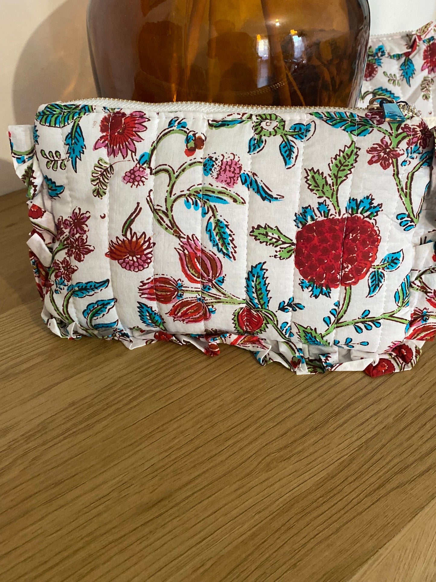 Pochette White
